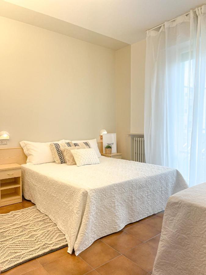 Americana Beach House Римини Екстериор снимка