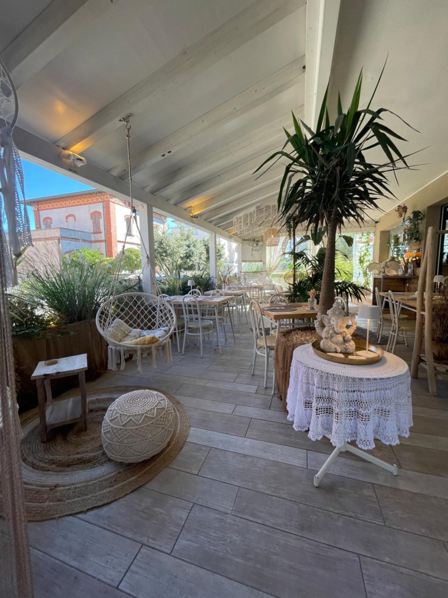 Americana Beach House Римини Екстериор снимка